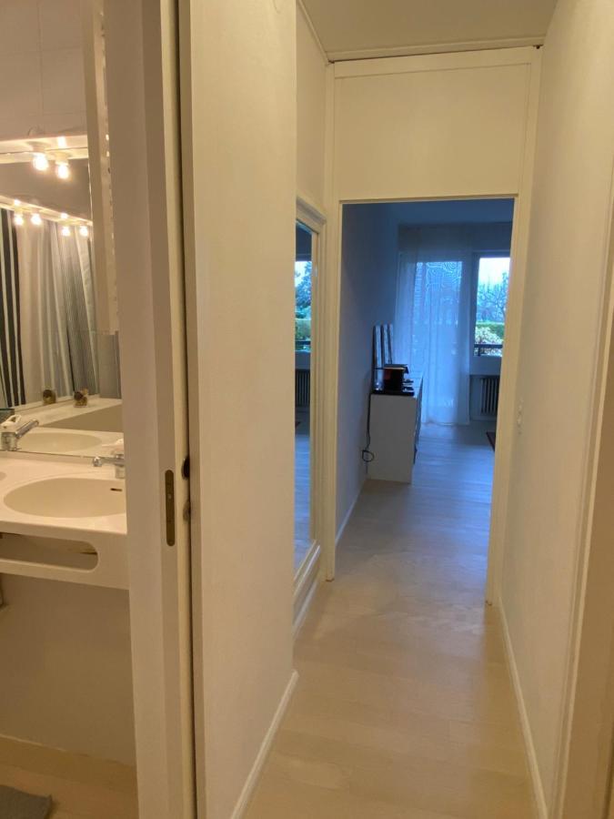 Holiday On The Lake Lugano 2 Apartment Bissone Luaran gambar